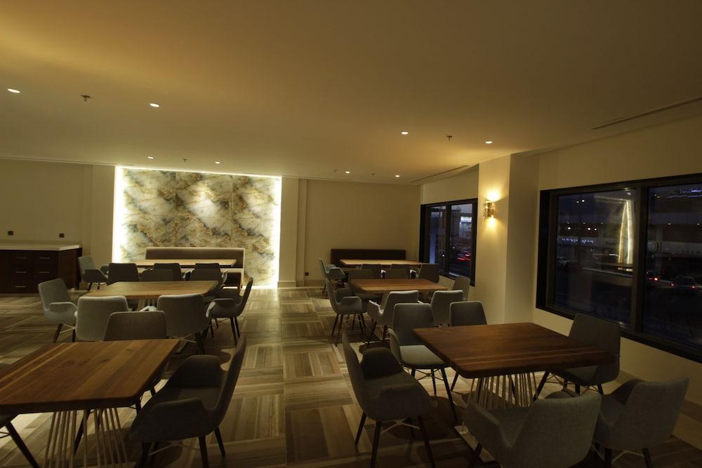 ג'דה Diwan Residence Prince Sultan Road מראה חיצוני תמונה